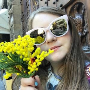 Meet your Posher, Hannah